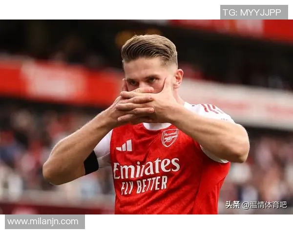 柯蒂斯琼斯在欧冠中展现出92传球成功率成为中场球员第三高的表现 柯蒂斯琼斯在欧冠中展现出92传球成功率成为中场球员第三高的表现